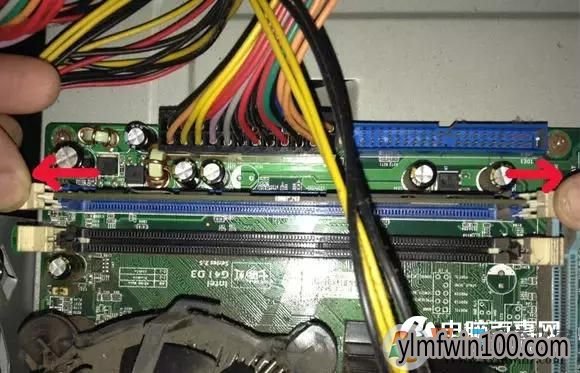 win10系统电脑开不了机屏幕也是黑屏的怎么办?